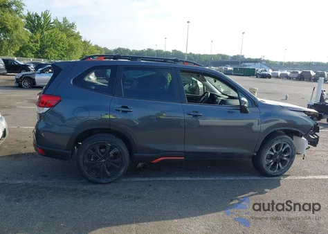 2022 Subaru Forester Sport z USA, uszkodzony, nr VIN JF2SKAJC8NH450751